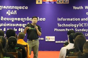ODC Executive Director was presenting to participants about Open Development Cambodia (ODC) website.